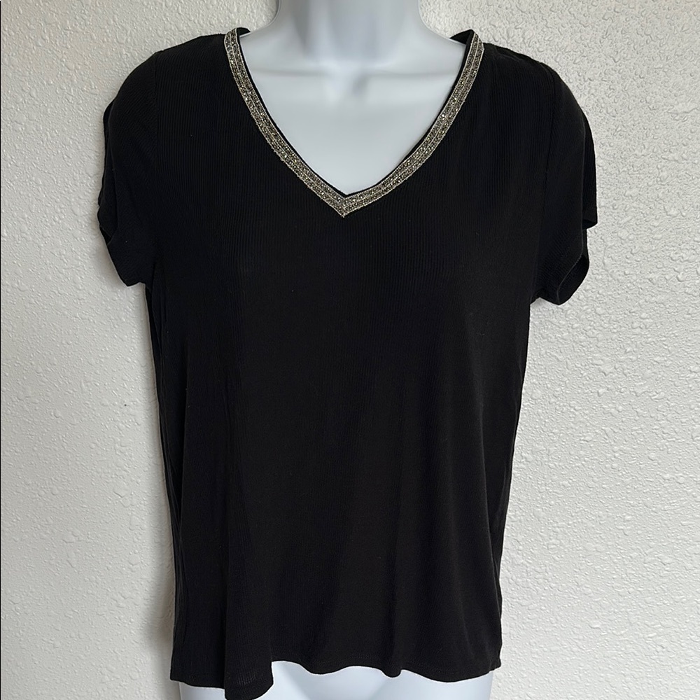 Jennifer Lopez with Rhinestone Detail Neckline Black Tee Size Small